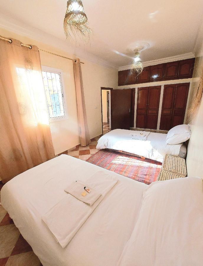 Psycho Surf Camp Bed & Breakfast ทากาเซาท์ ภายนอก รูปภาพ
