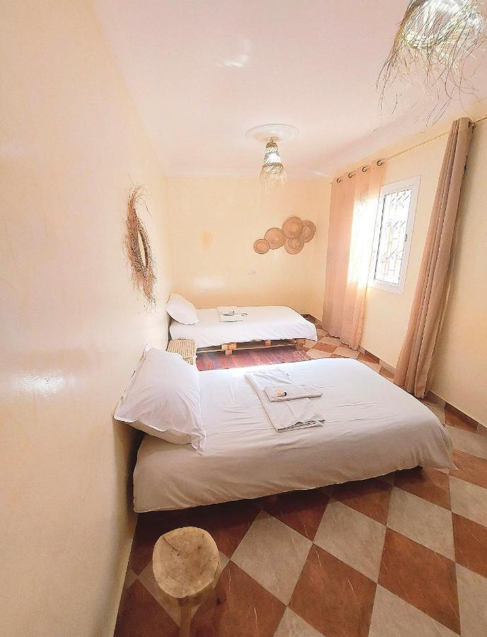 Psycho Surf Camp Bed & Breakfast ทากาเซาท์ ภายนอก รูปภาพ